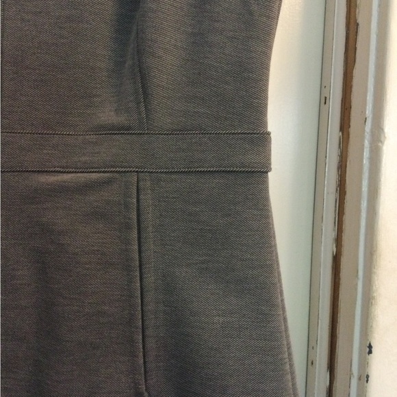 Sleeveless Grey jumper style Banana Republic Dress with stitching details - Picture 3 of 7